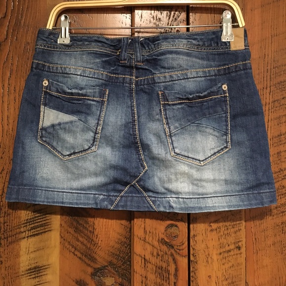 Maurice’s Distressed Denim Mini Skirt - Picture 2 of 11